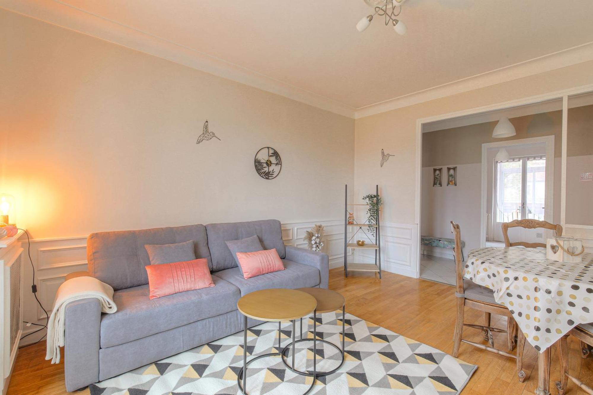 Apartamento Le Parilly - Ma Cabotte Vénissieux Exterior foto
